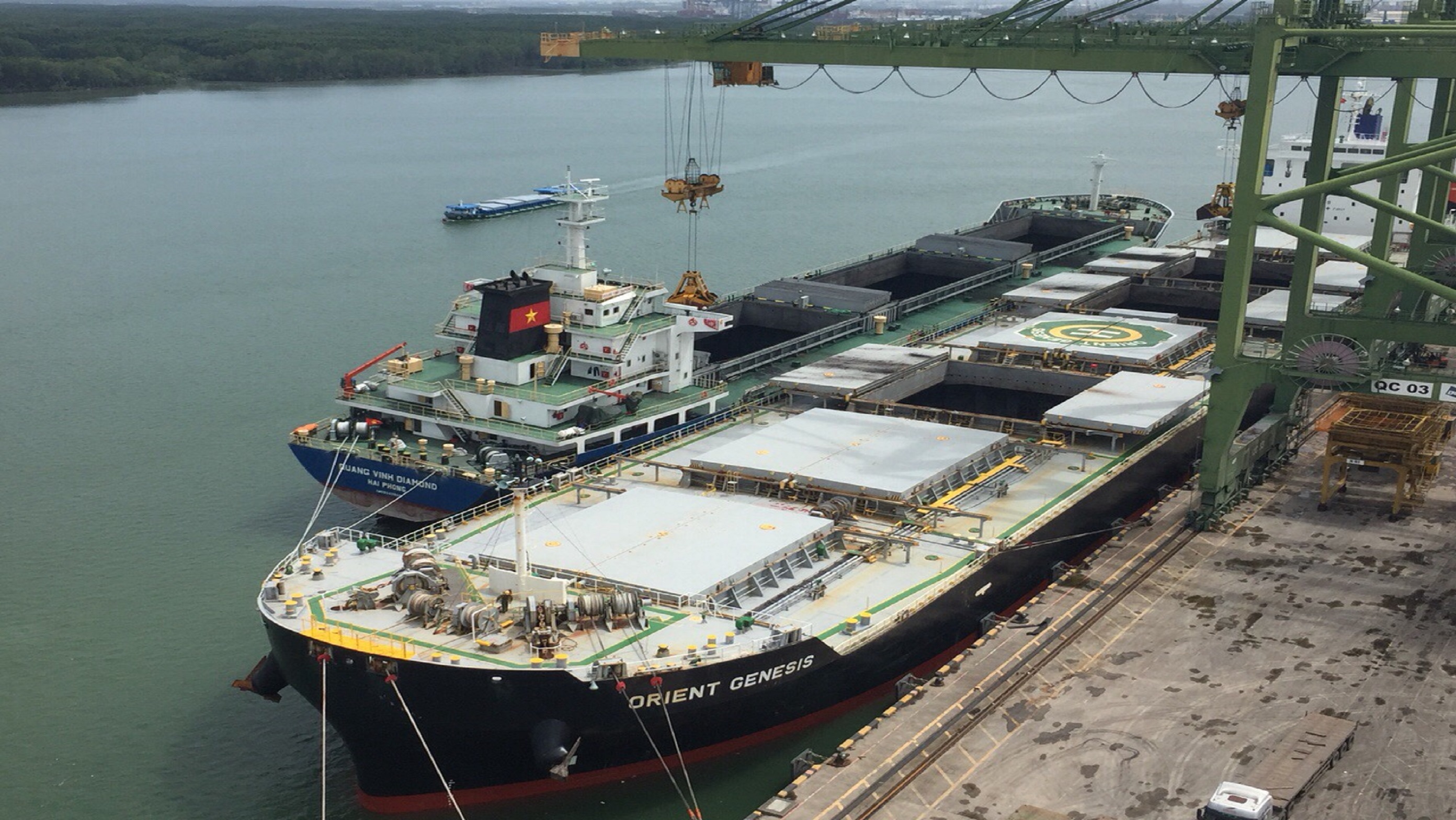 Home_BulkCargo_03.JPG